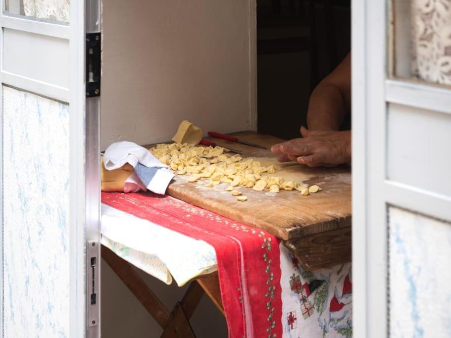 Dimora Donna Vittoria Apartment Bari Luaran gambar
