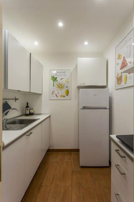 Dimora Donna Vittoria Apartment Bari Luaran gambar