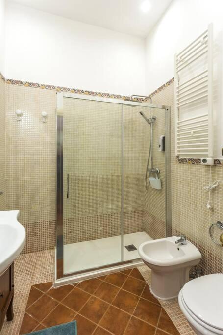 Dimora Donna Vittoria Apartment Bari Luaran gambar